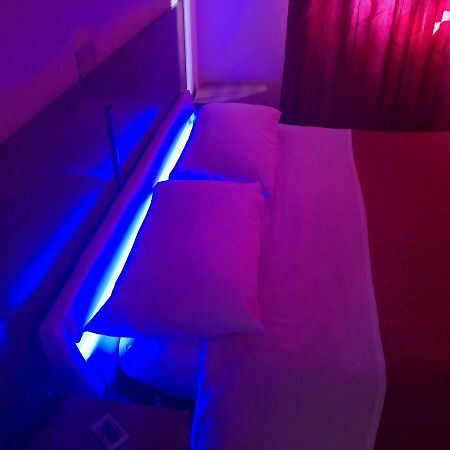 Hotel Houston Livorno - Struttura Esclusivamente Turistica - Not For Business Or Workers Экстерьер фото