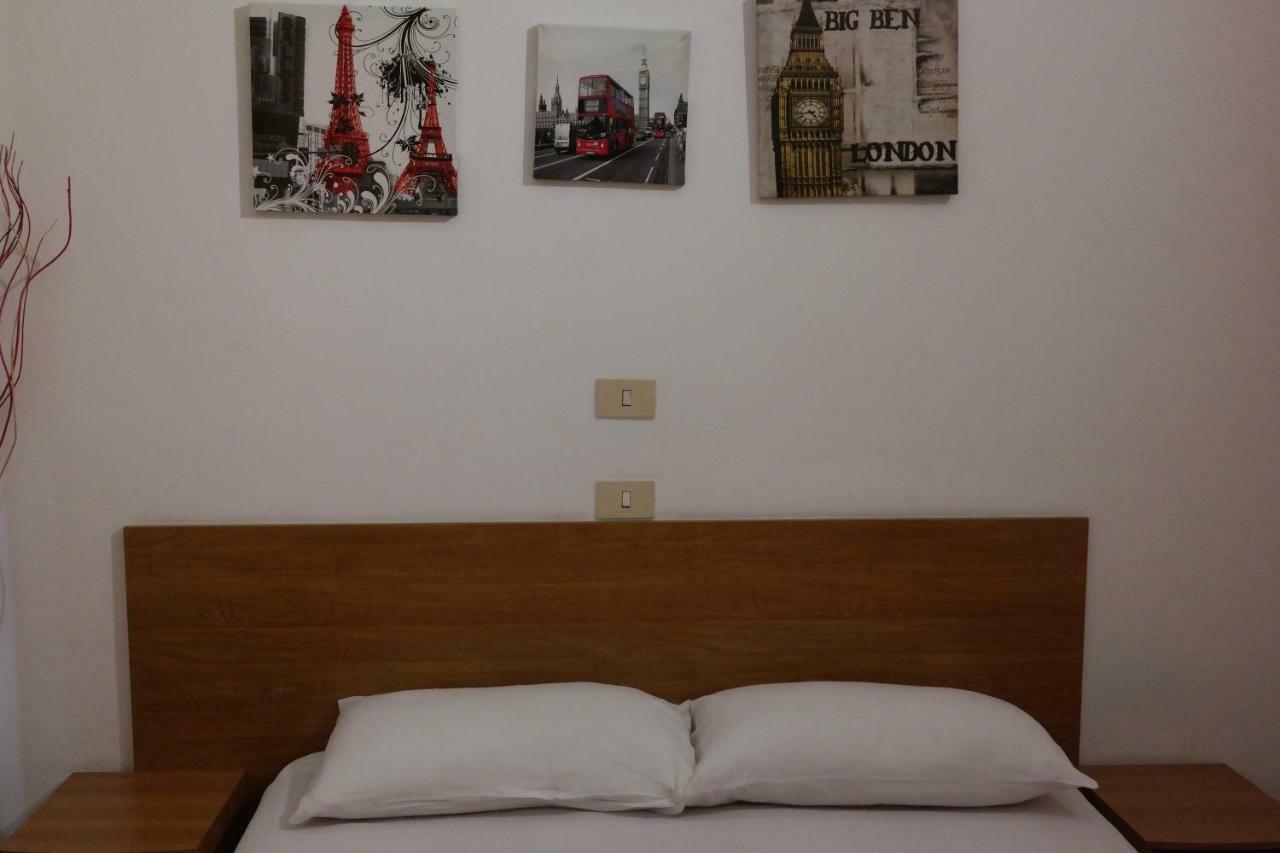 Hotel Houston Livorno - Struttura Esclusivamente Turistica - Not For Business Or Workers Экстерьер фото